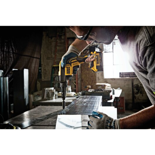 DEWALT DCF622B, 20V MAX XR Versa-Clutch Adjustable Torque Screwgun (Tool Only)