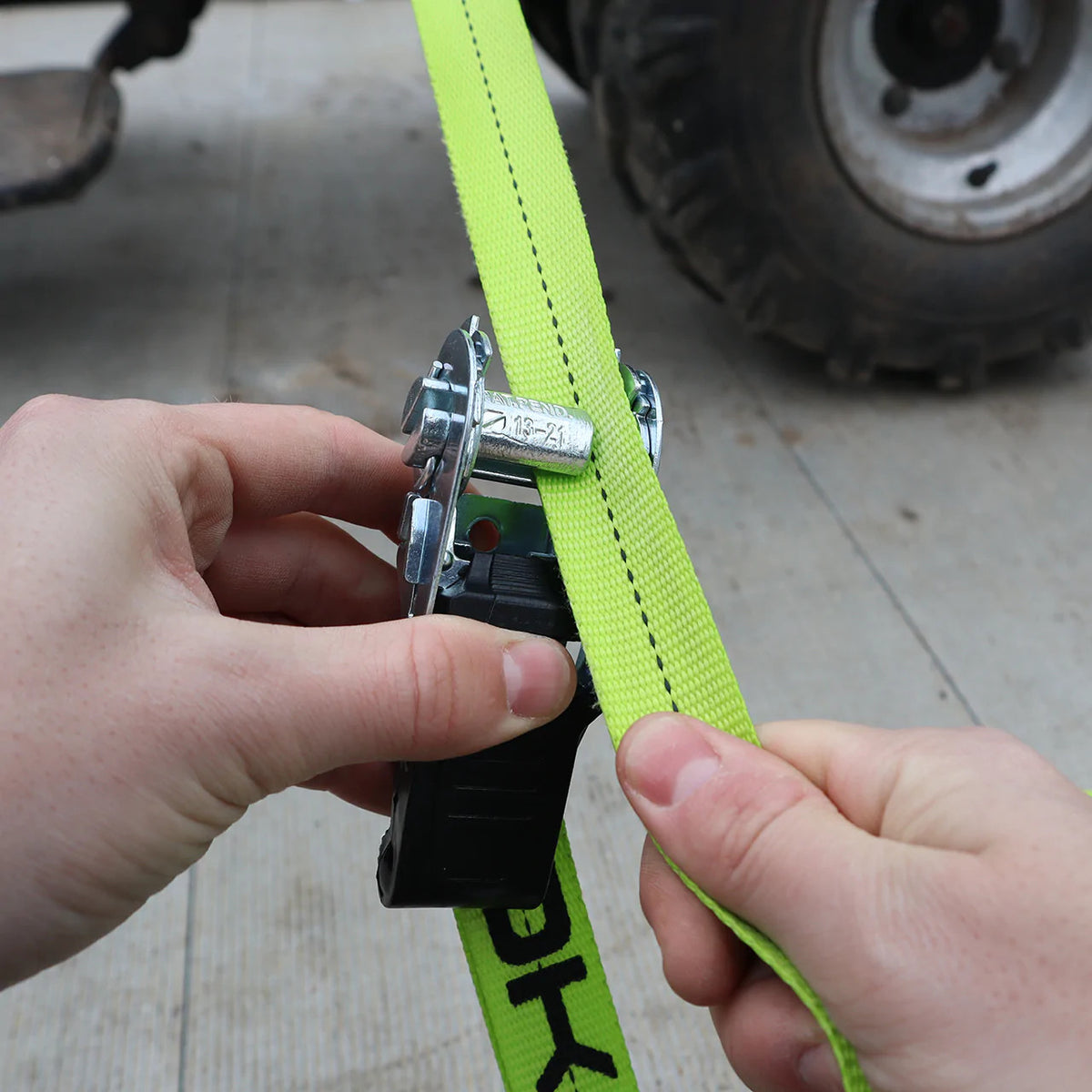 ERGOLASH E485050271542, 2"/50MM CARGO STRAP AND RATCHET SET- TOTAL 27 FT LENGTH