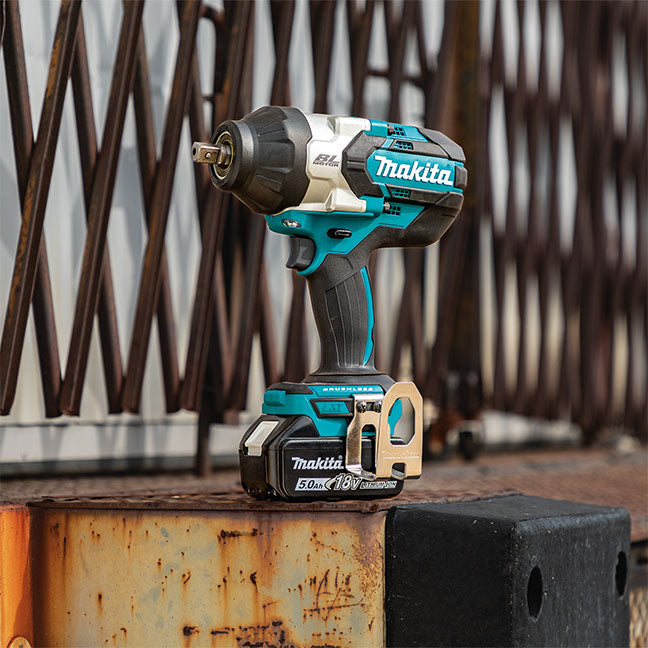Makita DTW1004Z, 18V LXT Brushless High Torque 1/2" Impact Wrench (Tool Only)