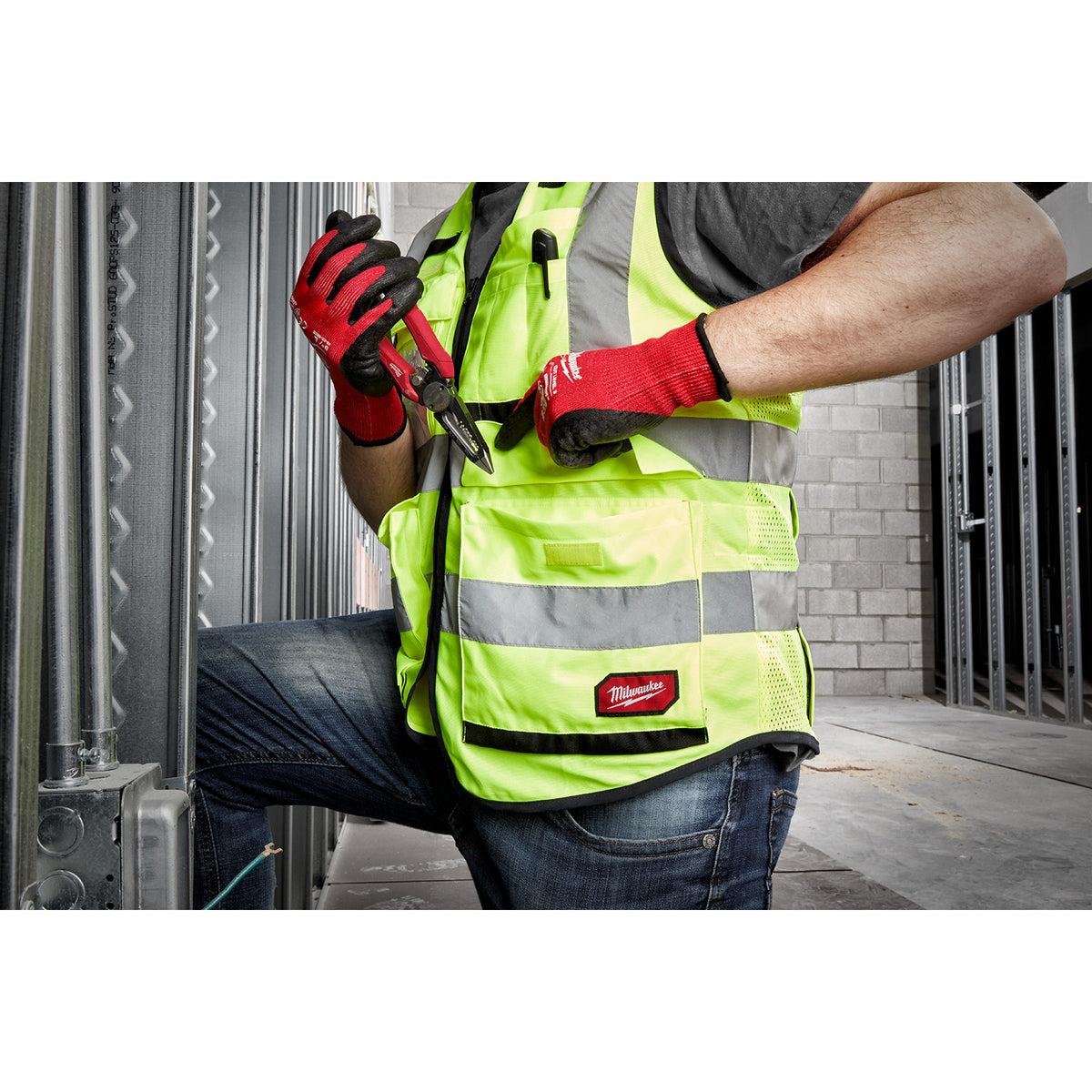 Milwaukee 48-73-5081, High Visibility Yellow Performance Safety Vest - S/M (CSA)