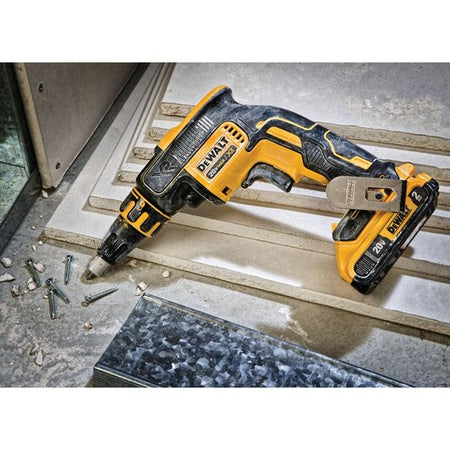 DEWALT DCF620D2, 20V MAX XR Li-Ion Brushless Screwgun Kit (2.0 Ah)