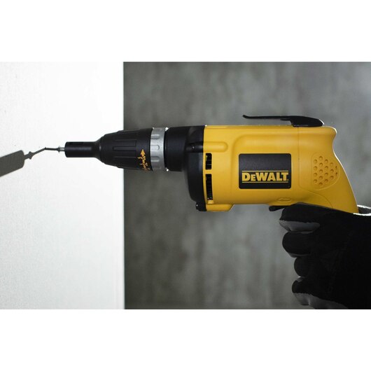 DEWALT DW255, 5,300 rpm High Speed VSR Drywall Screwgun