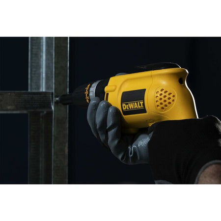 DEWALT DW255, 5,300 rpm High Speed VSR Drywall Screwgun