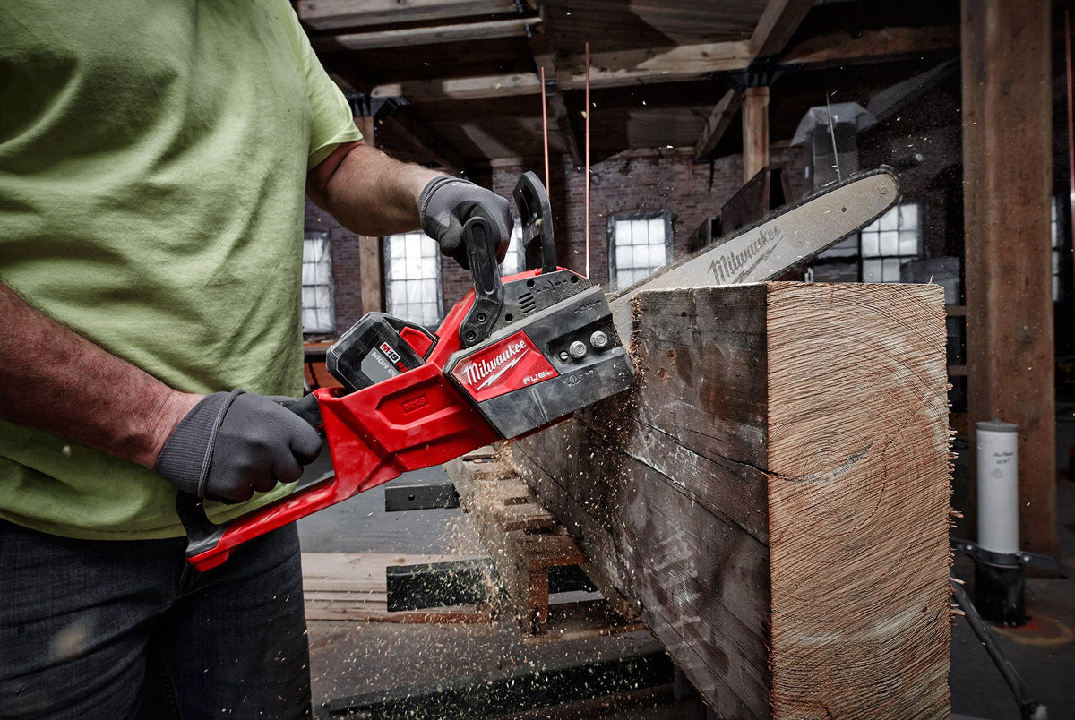 Milwaukee 2727-20, M18 FUEL Brushless 16" Chainsaw (Tool Only)
