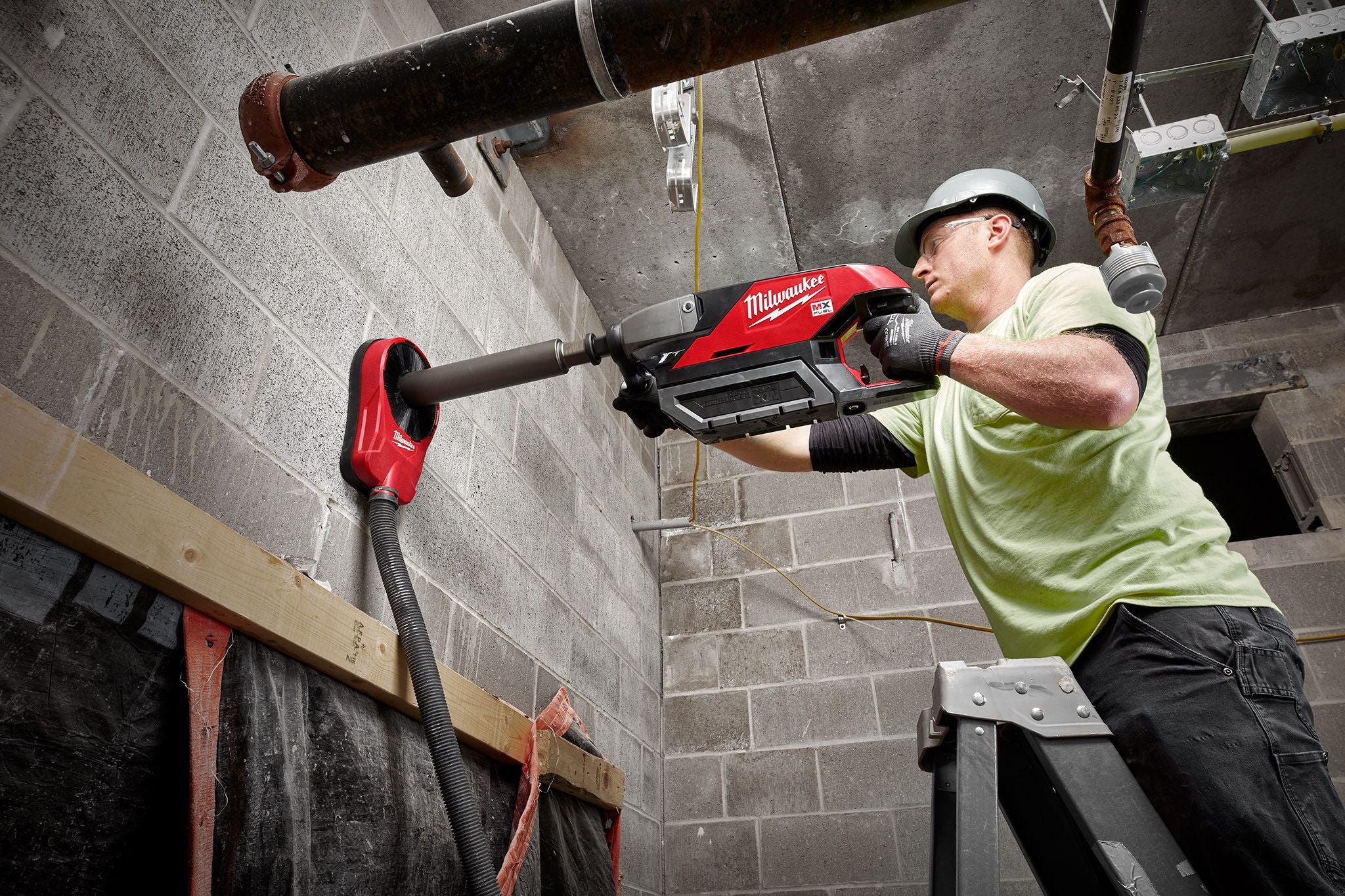 Milwaukee MXF301-2CXS, MX FUEL Handheld Core Drill Kit w/ Stand