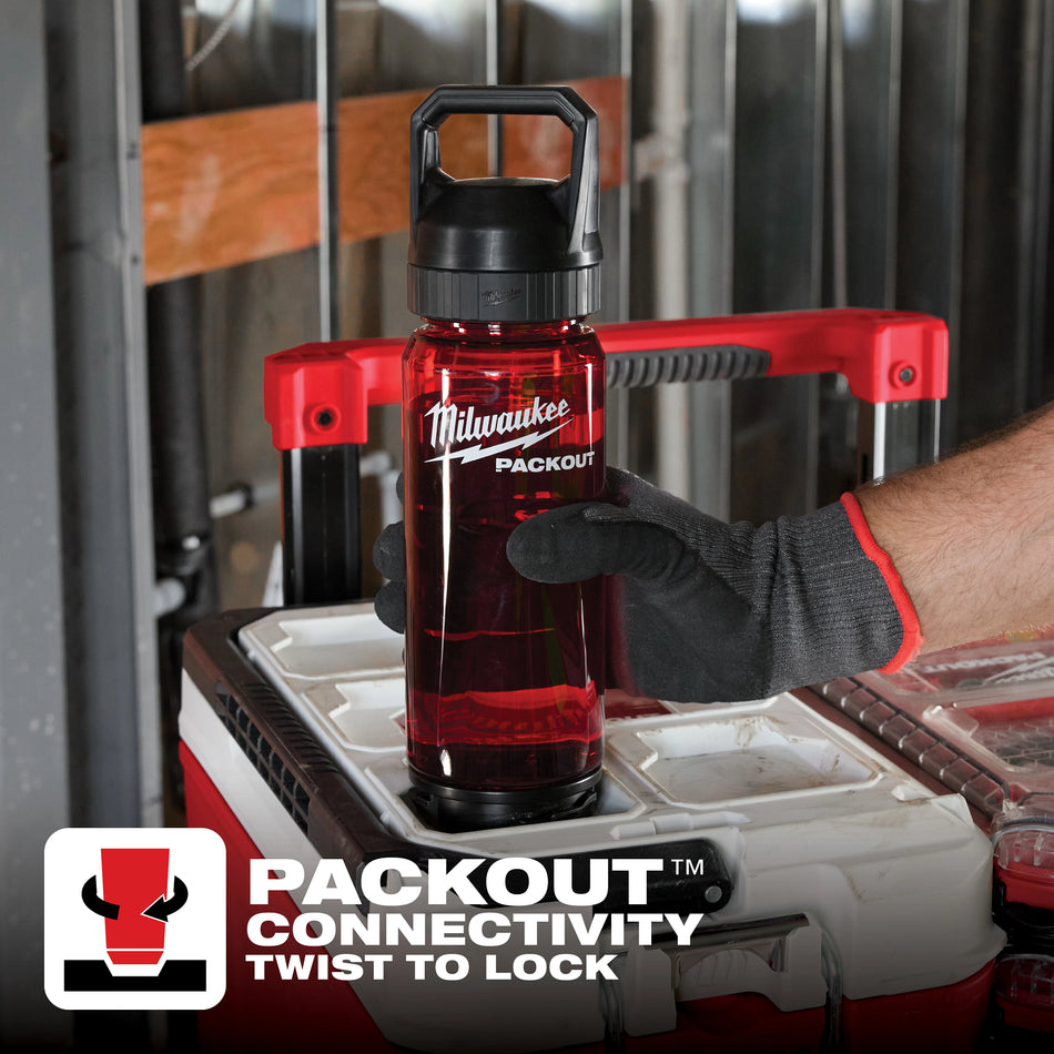 Milwaukee 48-22-8371R, PACKOUT™ 25oz Bottle with Chug Lid (Red)