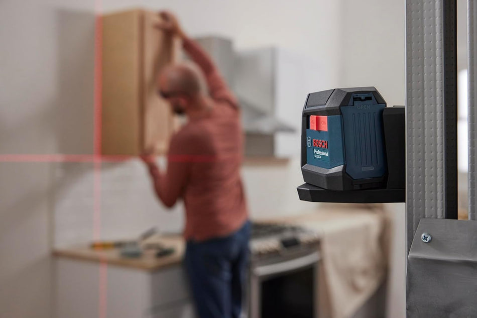 BOSCH GLL50-20, Cross Line Laser, Self Leveling, 50ft Range and Magnetic Laser Mount
