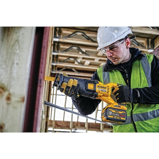 DEWALT DCS389X2, 60V MAX FLEXVOLT Reciprocating Saw Kit (9.0Ah X 2)