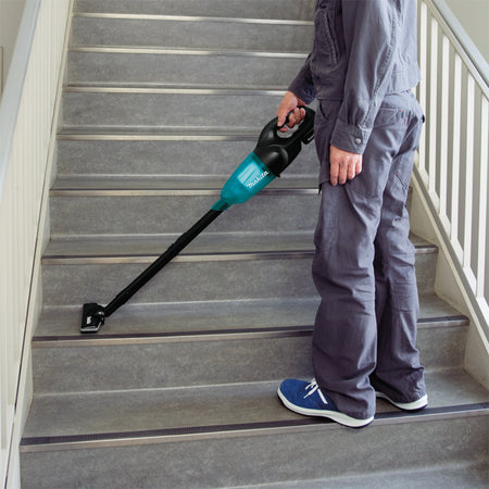 Makita DCL180SFX2, 18V LXT Cordless 650ml Vacuum Cleaner w/Cyclone Attachment, Teal (3.0Ah Kit)