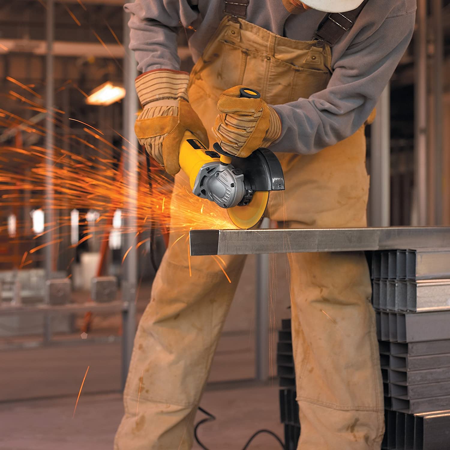 DEWALT DWE4011, 4-1/2'' Small Angle Grinder with One-Touch Guard