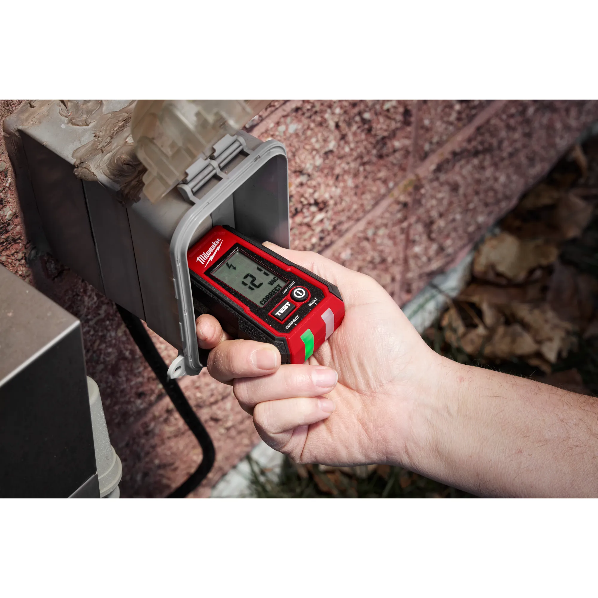 Milwaukee 2224-20, Digital GFCI Receptacle Tester