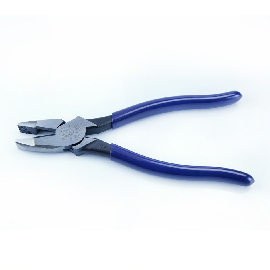 Klein Tools D213-9NE, Lineman's Pliers, New England Nose, 9-Inch