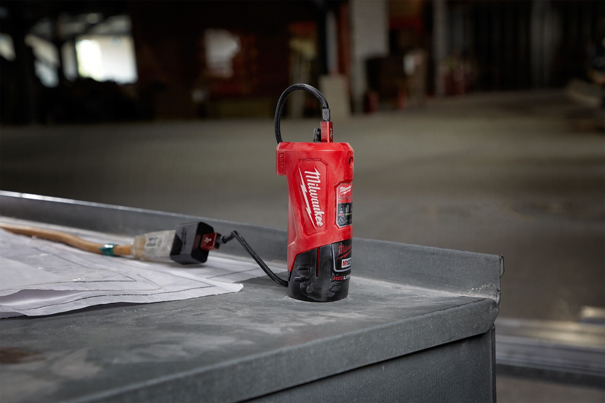 Milwaukee 48-59-1201, M12 Travel Charger