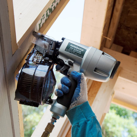 Metabo HPT KNV65AH2, Pro Bundle 2-1/2 Inch Coil Siding Nailer with BONUS Impact Driver Kit