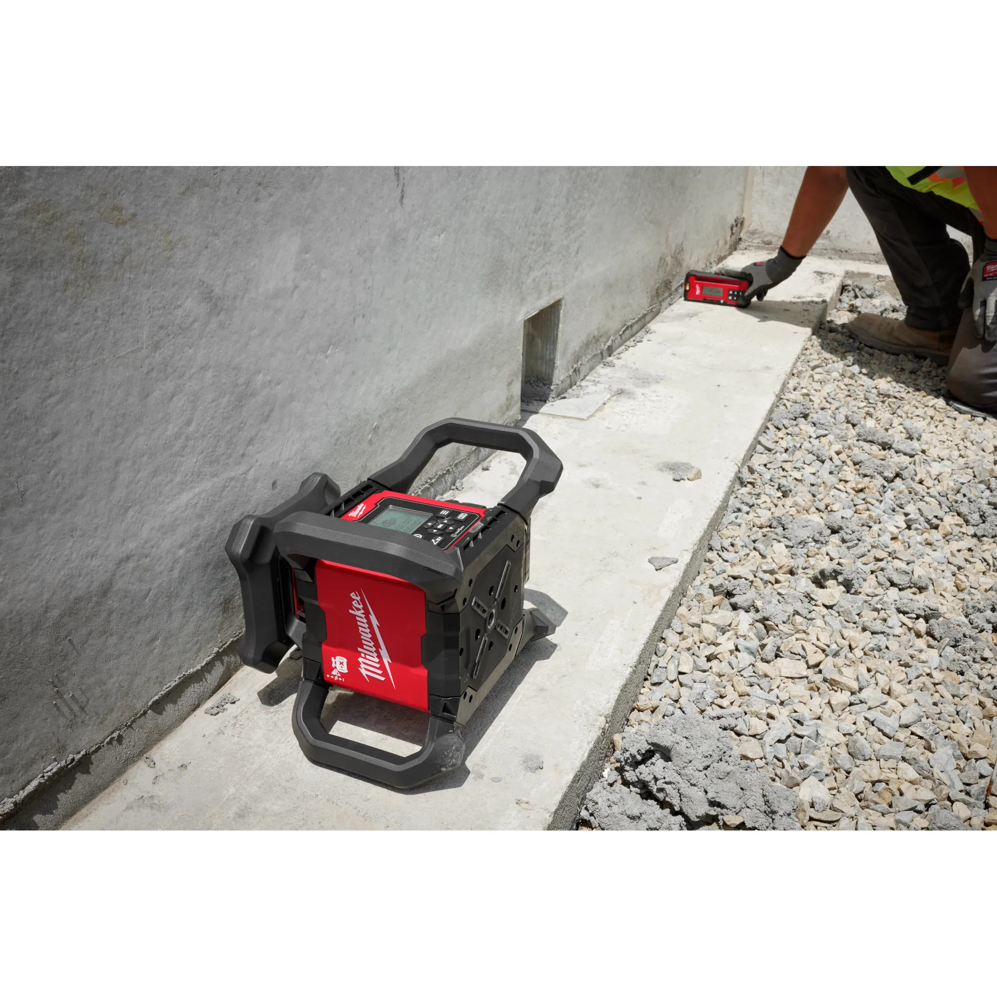 Milwaukee 3704-21T, M18™ Red Exterior Dual Slope Rotary Laser Level Kit w/ Receiver, Remote, Grade Rod & Tripod