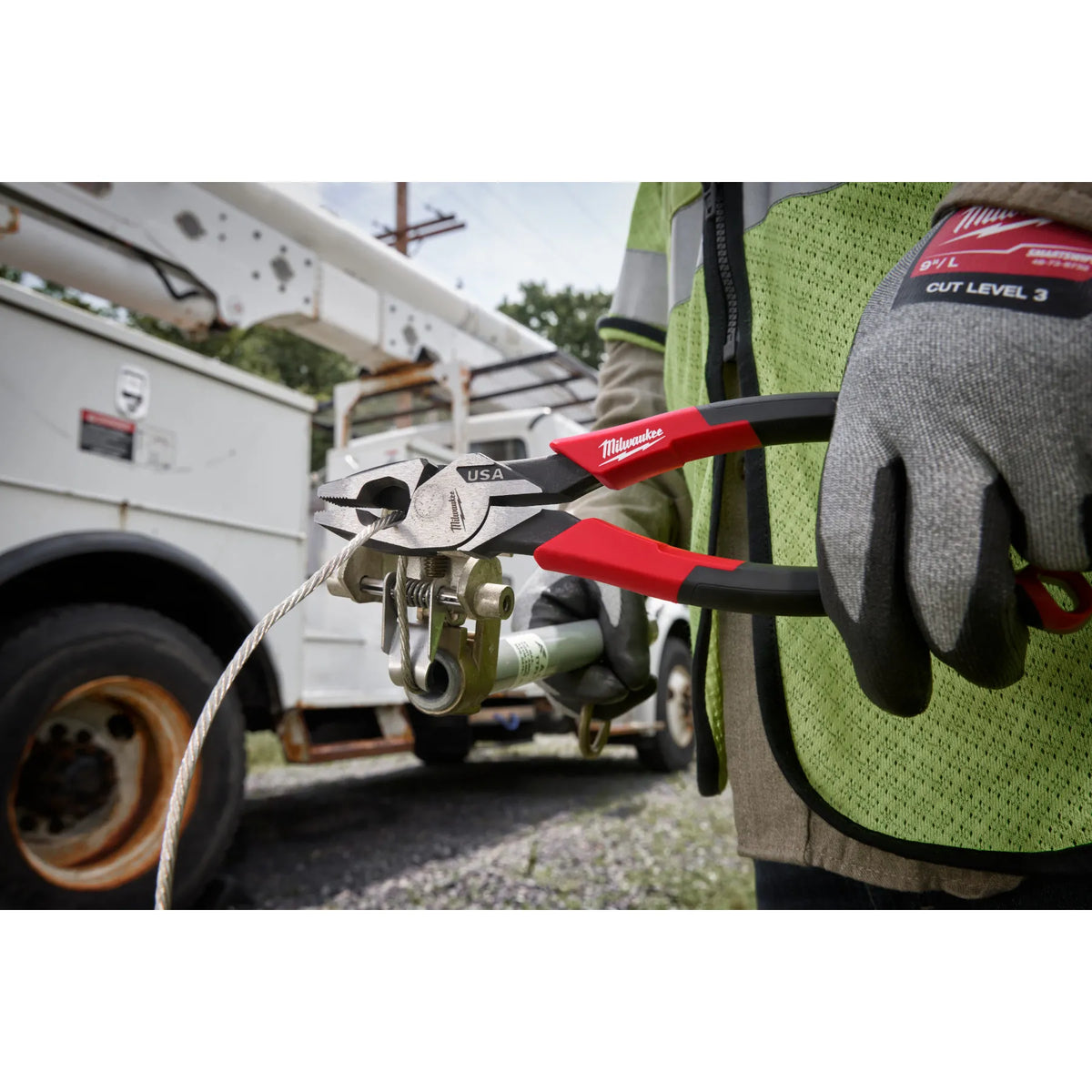 Milwaukee MT550, 9" LINEMANS COMFORT GRIP PLIERS USA