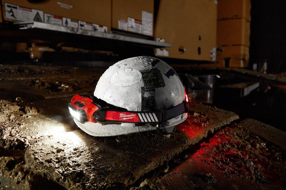 Milwaukee 2116-21, USB Rechargeable BEACON Hard Hat Light