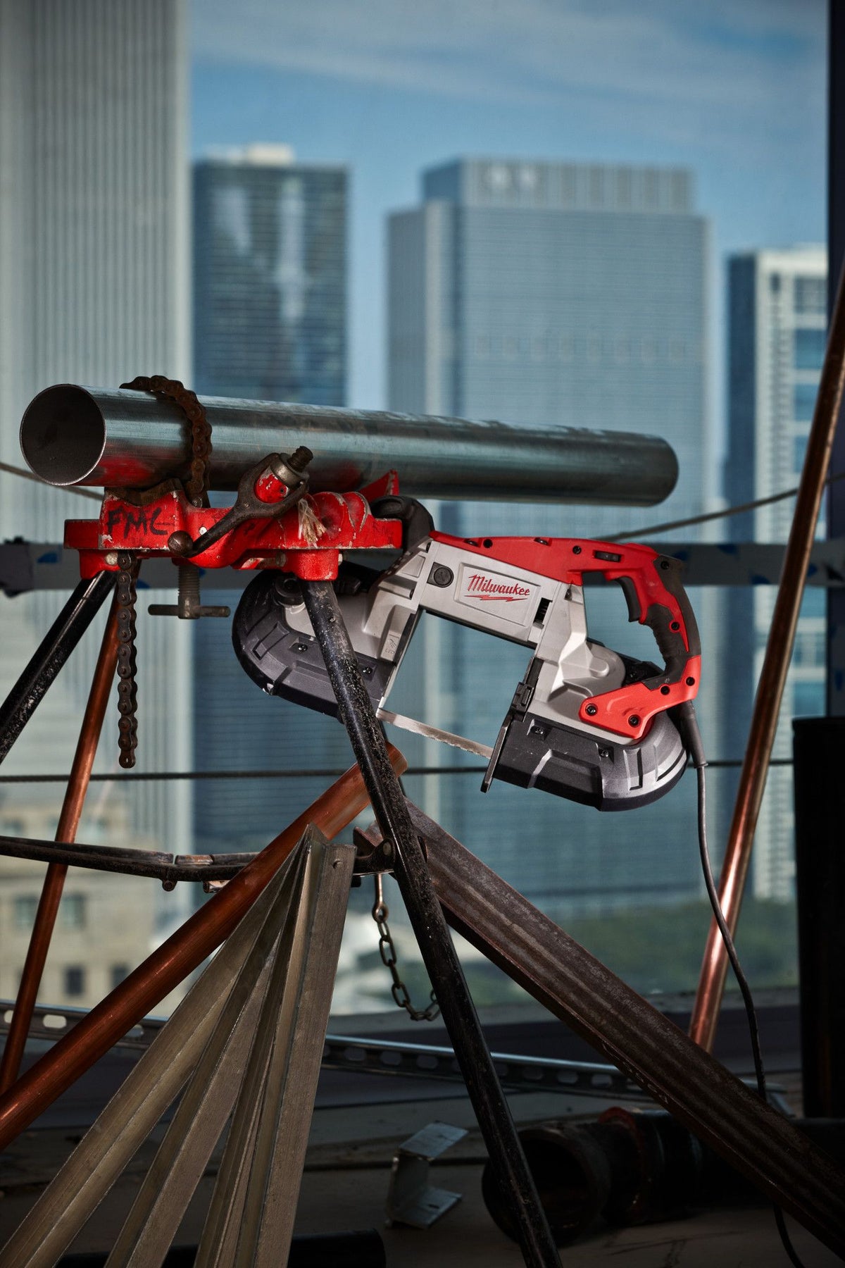 Milwaukee 6232-21, Deep Cut Band Saw W/Case