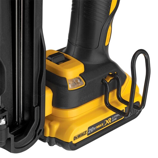 DEWALT DCN650D1, 20V MAX XR 15 Ga Cordless Angled Finish Nailer Kit