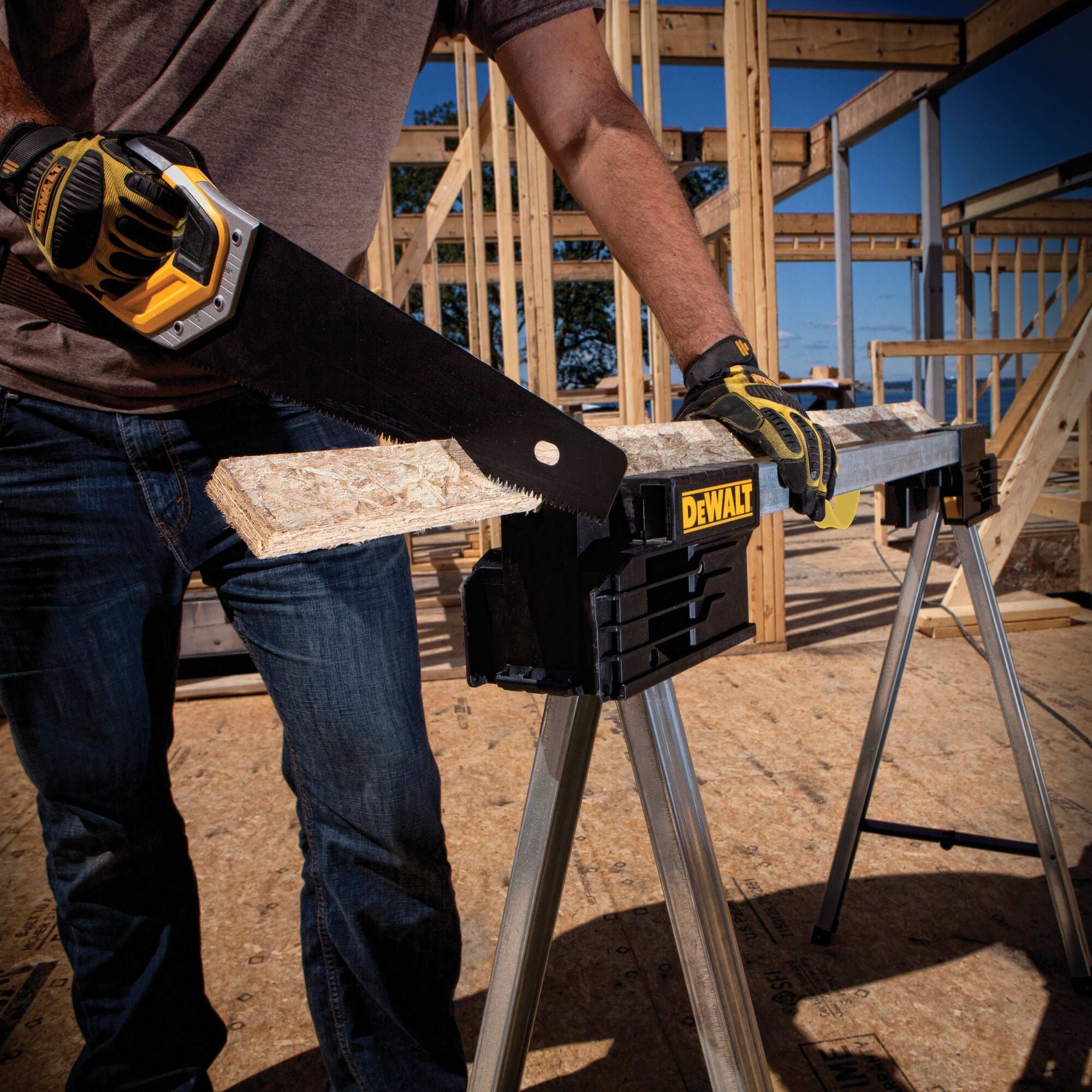 DEWALT DWST11155, FOLDING METAL SAWHORSE – Squares Hardware Inc
