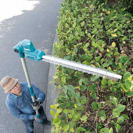 Makita DUN461WSF, 18V LXT Telescopic Pole Hedge Trimmer Kit (3.0 Ah)
