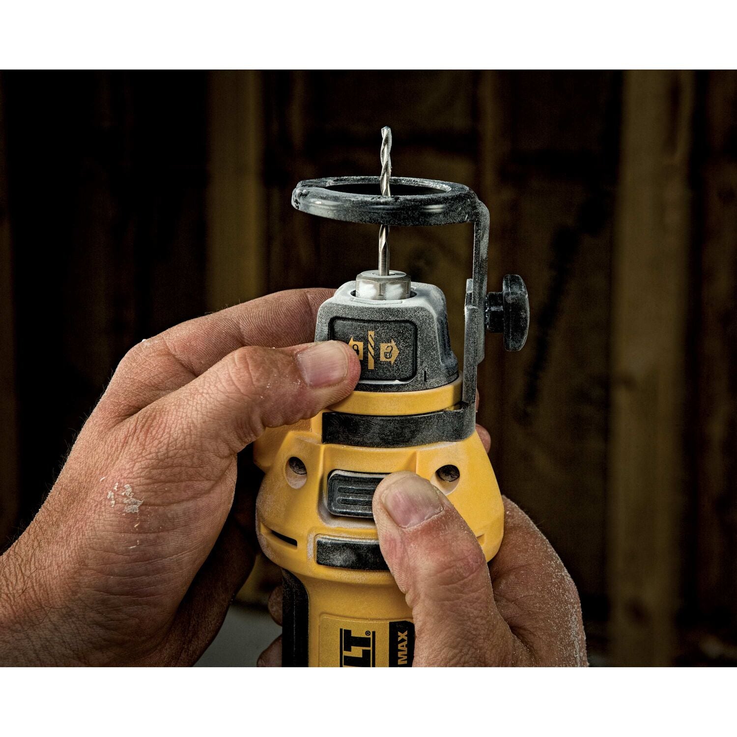 DEWALT DCS551D2, 20V MAX Li-Ion Drywall Cut-Out Tool Kit (2.0 Ah)