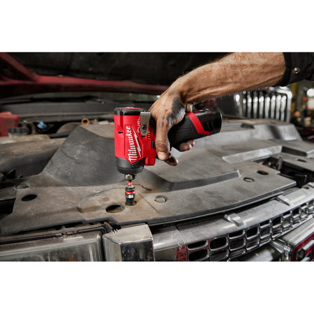 Milwaukee 3453-22, M12 FUEL™ 1/4" Hex Impact Driver Kit