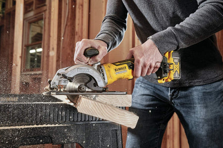 DEWALT DCS571B, ATOMIC 20V MAX BRUSHLESS 4-1/2'' Circular Saw (Tool Only)